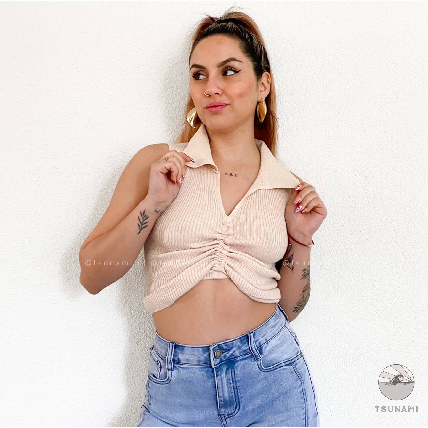 Top recogido con cuello