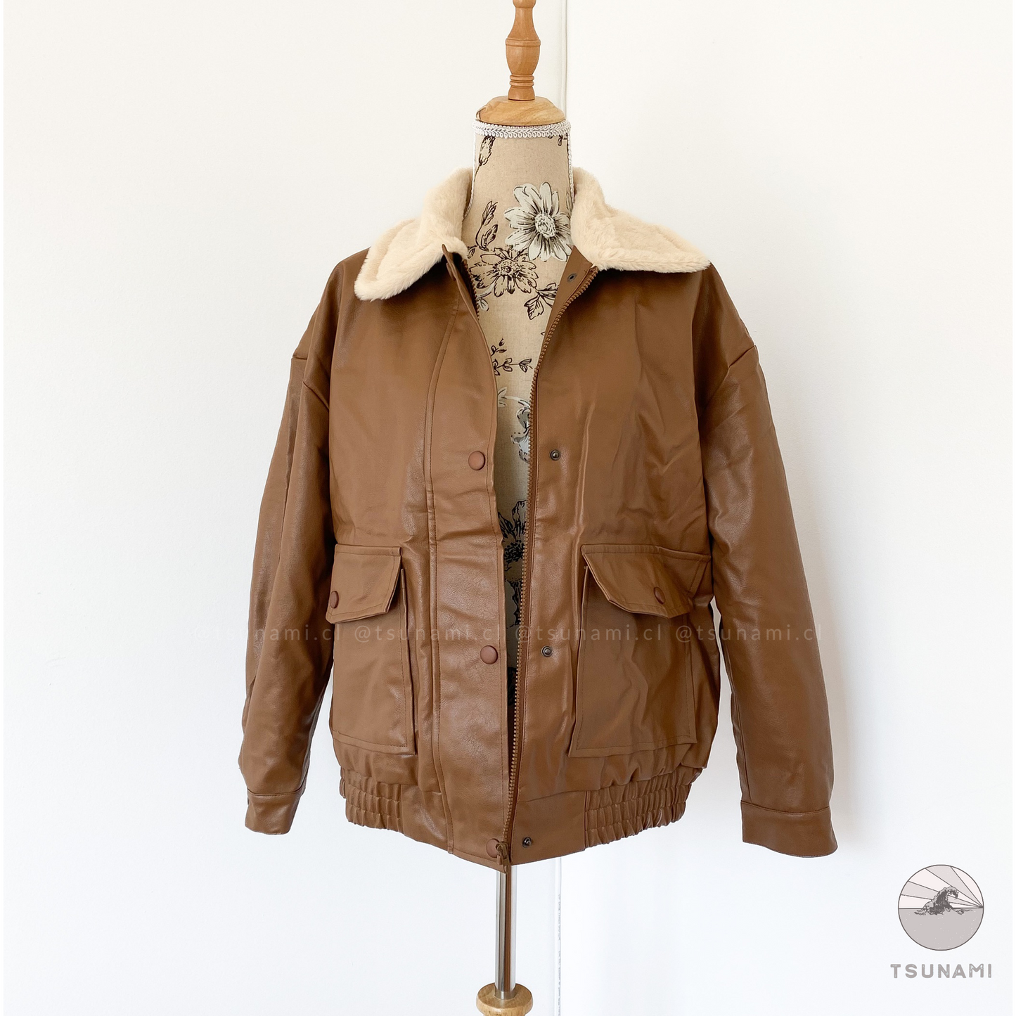 Chaqueta ecocuero interior peludito