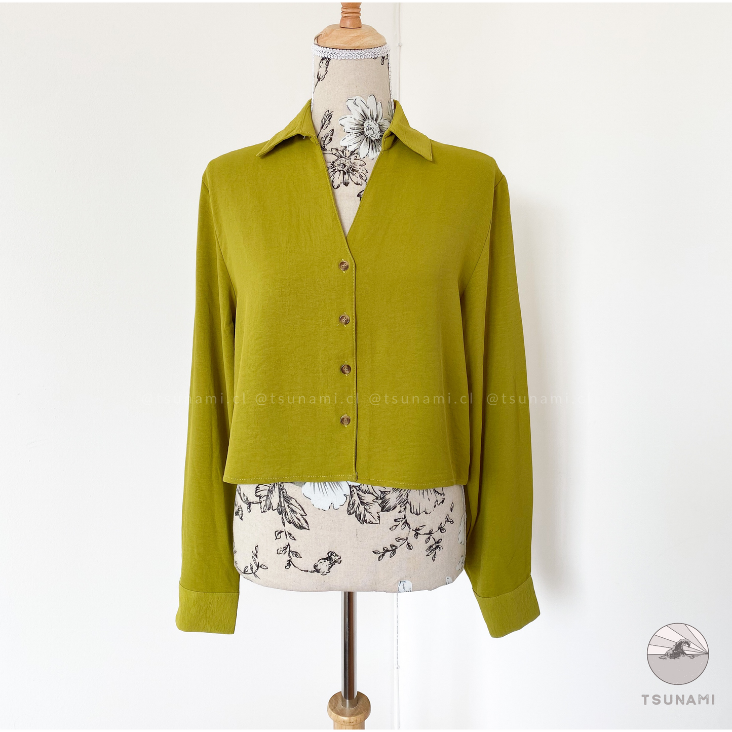 Camisa corta con textura