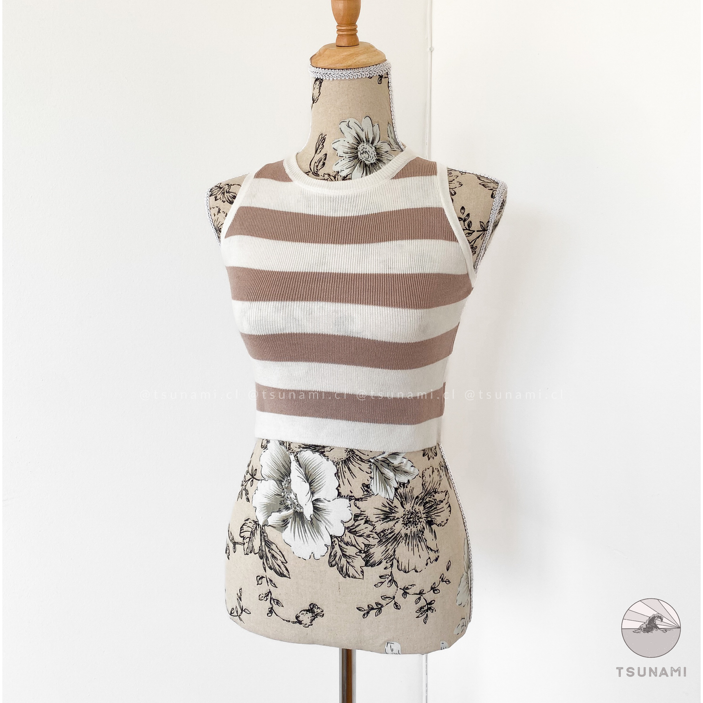 Top halter con franjas