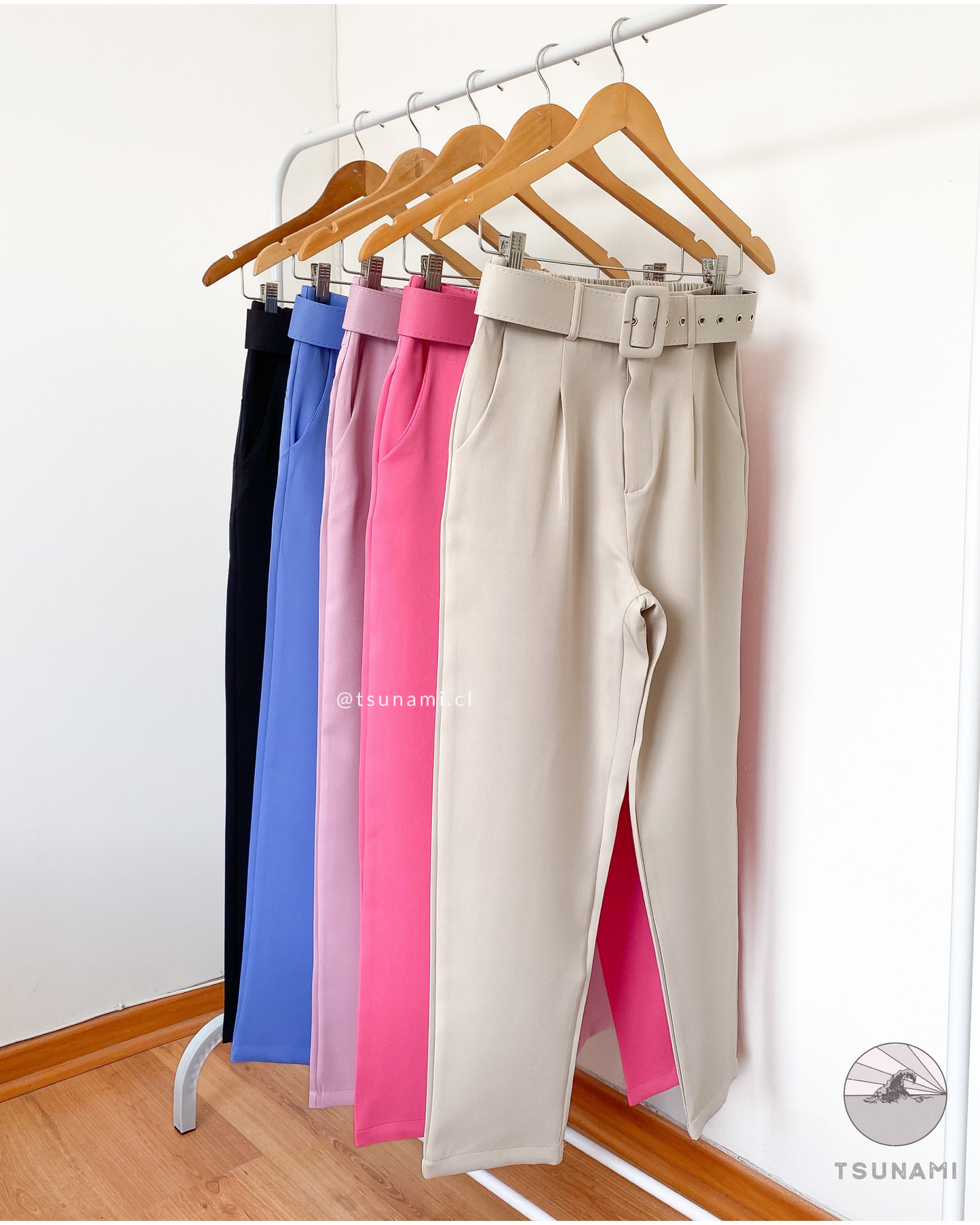 Pantalón sastrero con cinturón