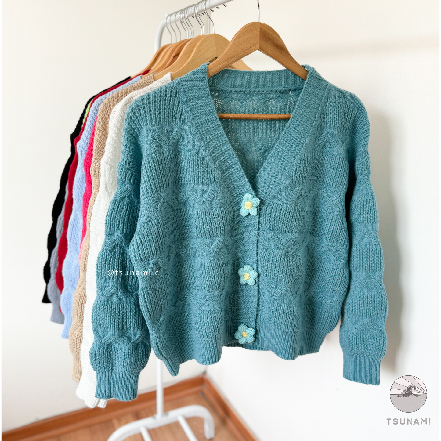 Cardigan con botones de flor