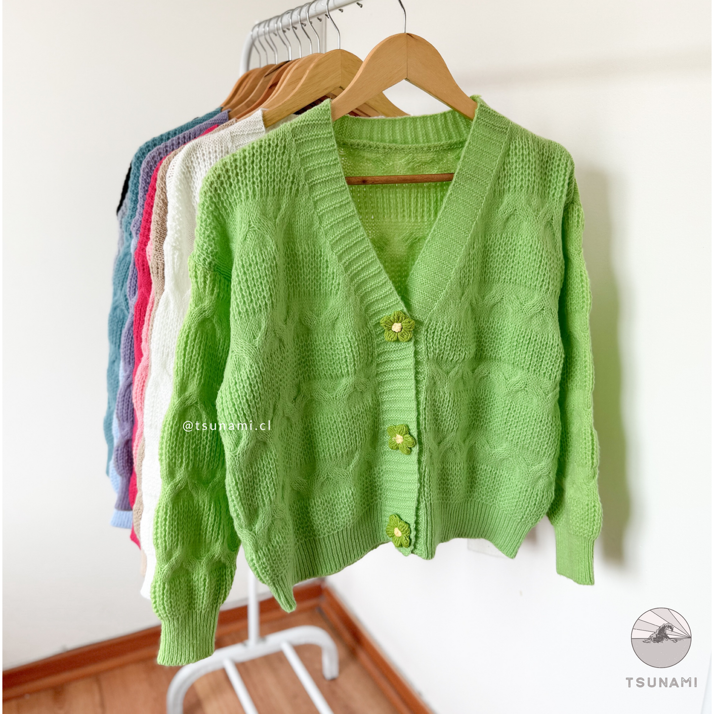 Cardigan con botones de flor