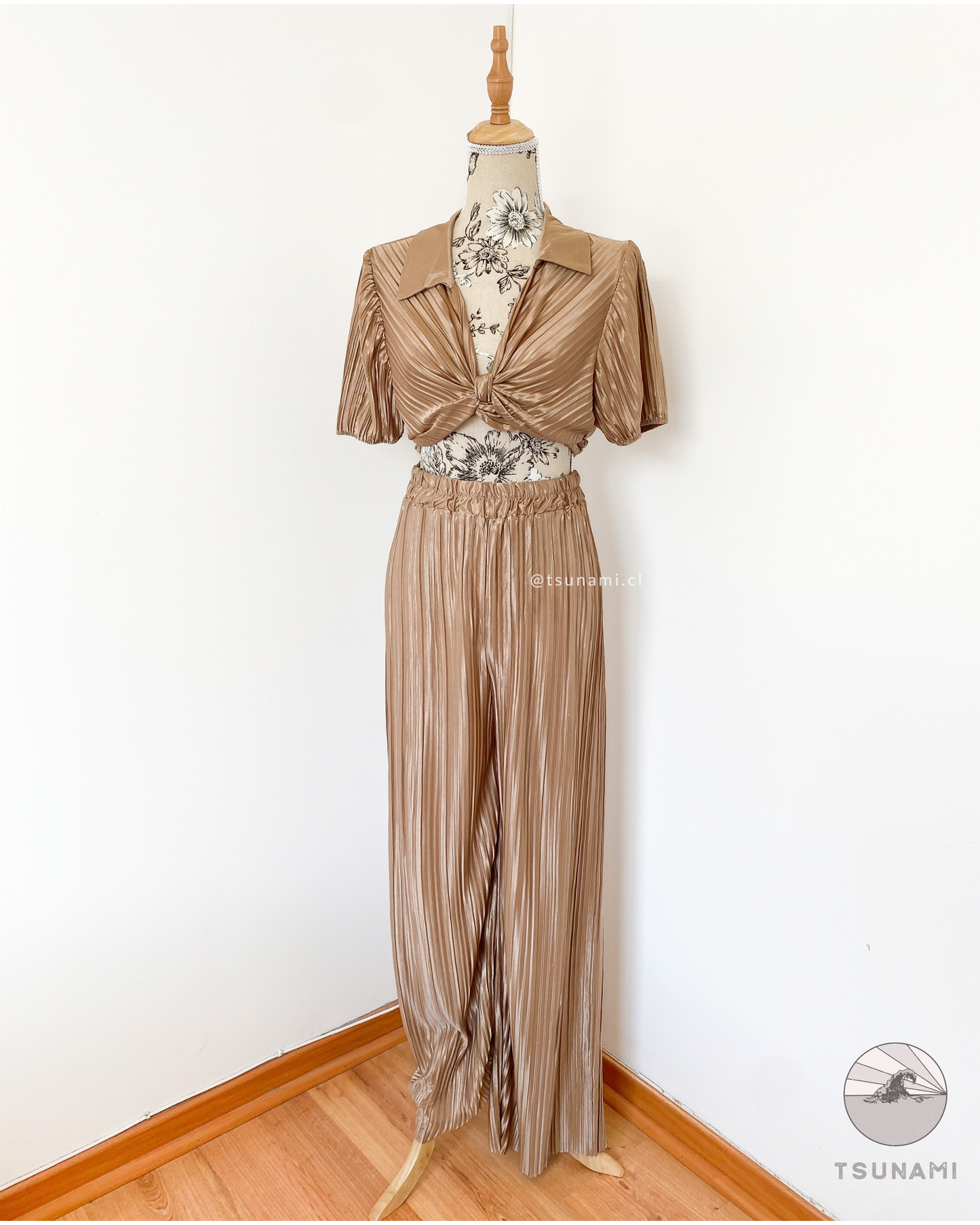 Conjunto plisado