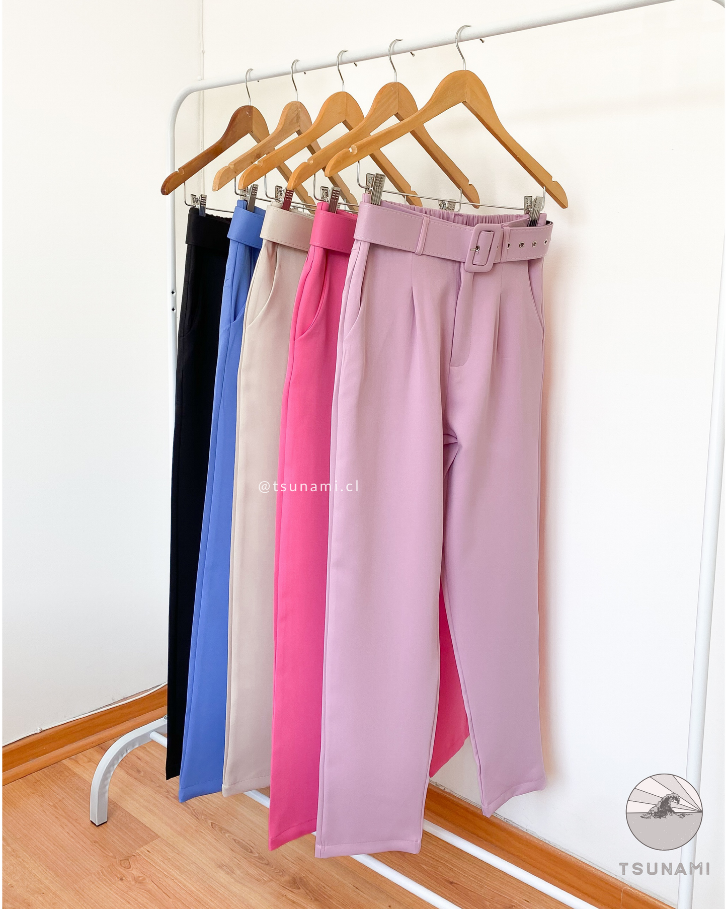 Pantalón sastrero con cinturón