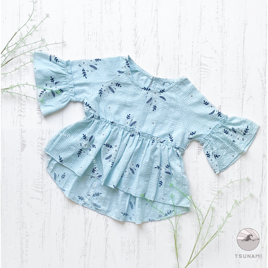 Blusa con diseño de ramitas