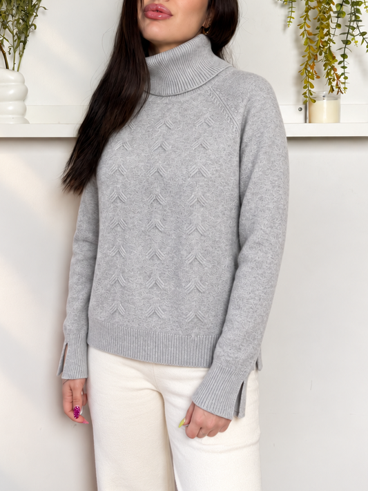 Suéter Álamo | Suéter cuello alto con diseño en relieve