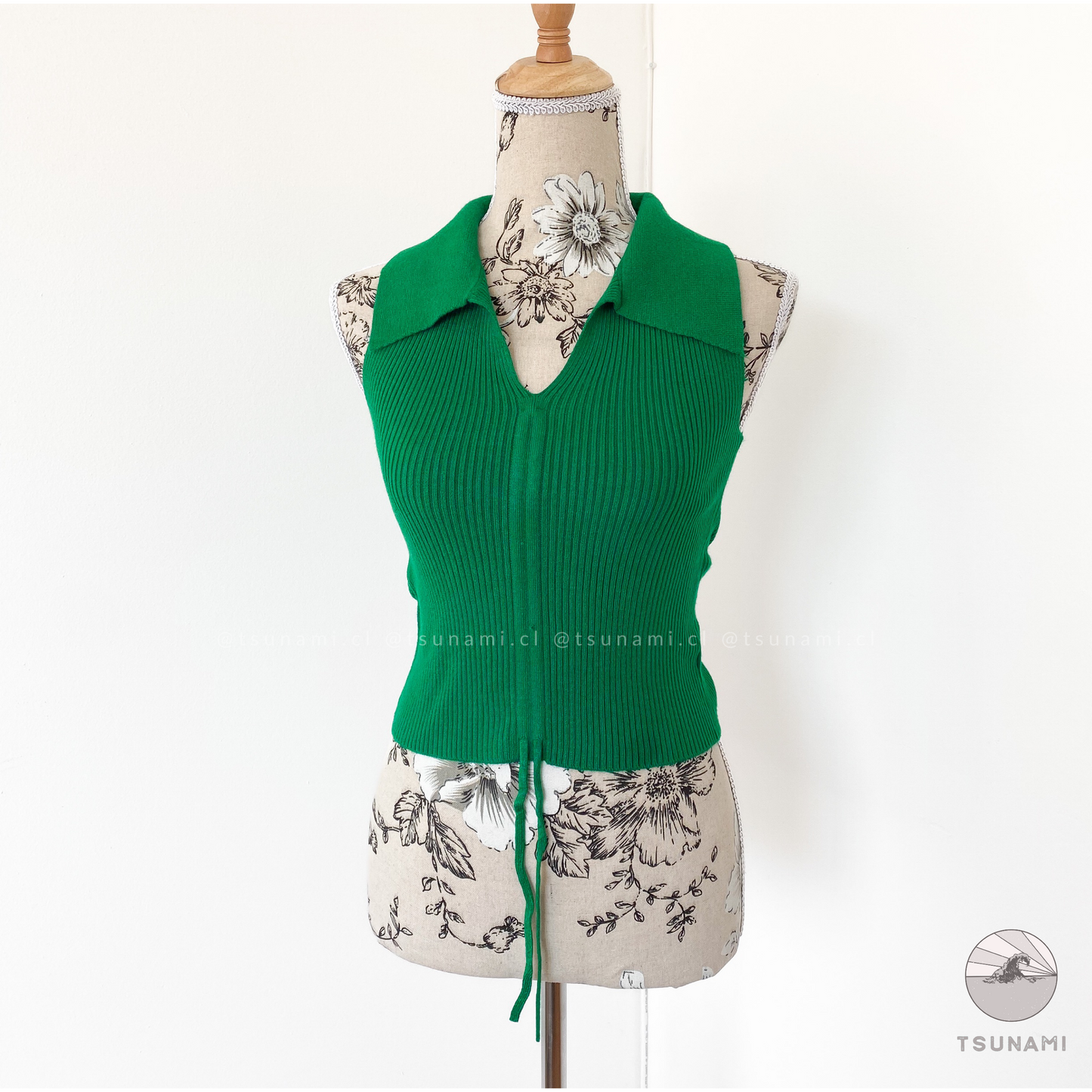 Top recogido con cuello