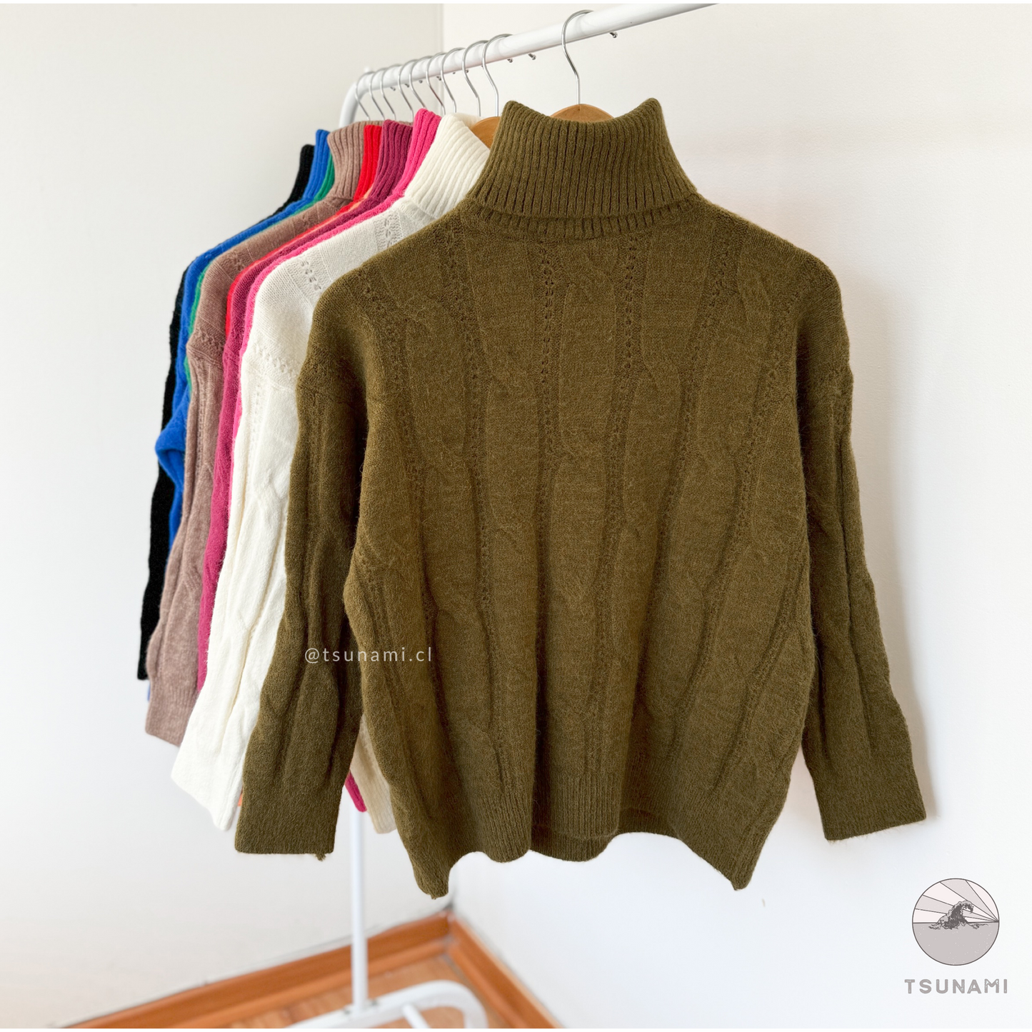 Sueter trenzado cuello alto