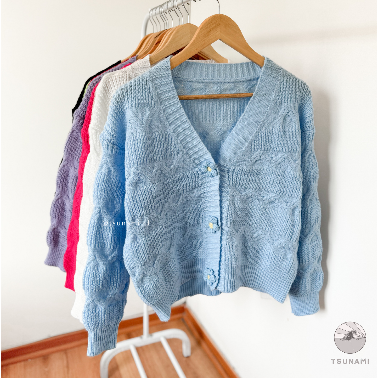 Cardigan con botones de flor