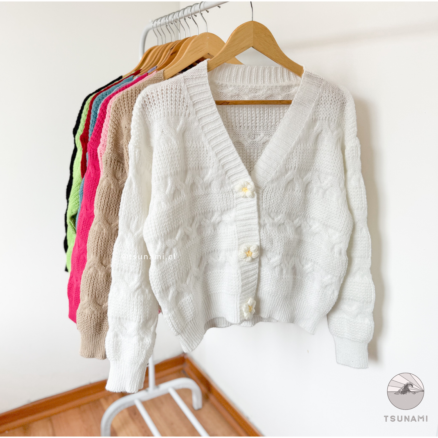 Cardigan con botones de flor