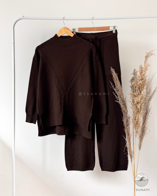 Conjunto Alerce | Conjunto tejido con suéter trenzado y pantalón