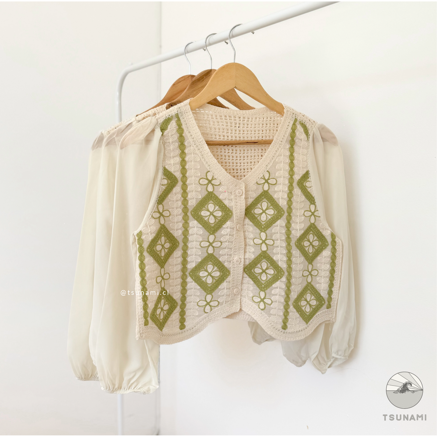 Blusa tejida con mangas de gasa