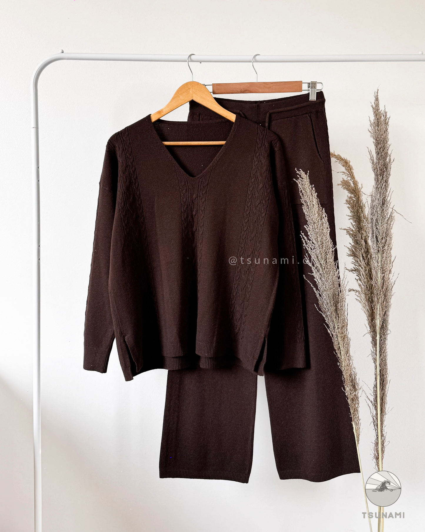 Conjunto con diseño espiga