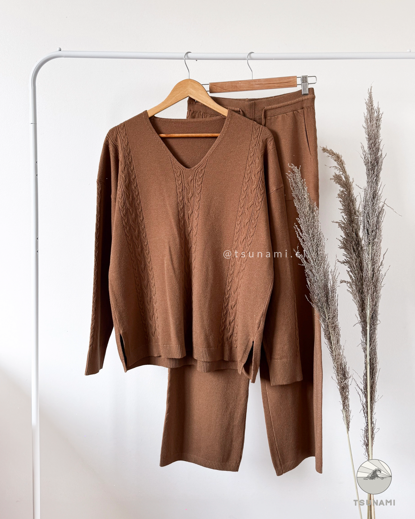 Conjunto con diseño espiga