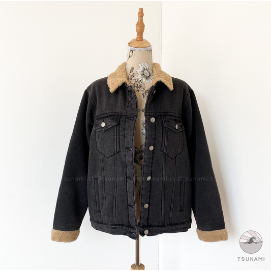 Chaqueta de mezclilla con chiporro