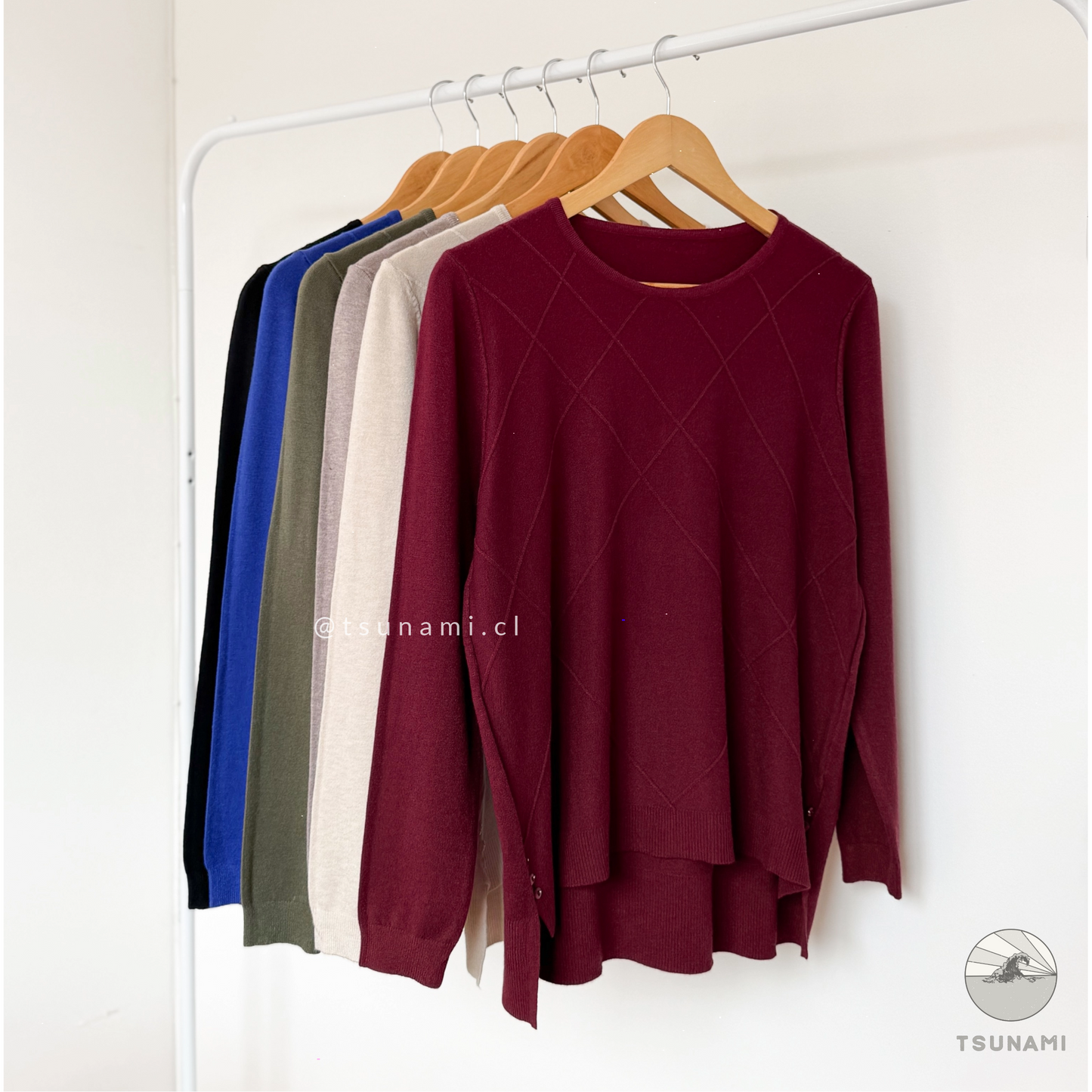 Suéter tejido liviano color burdeo con detalles en los costados, ropa femenina cómoda y versátil Tsunami Tendencia