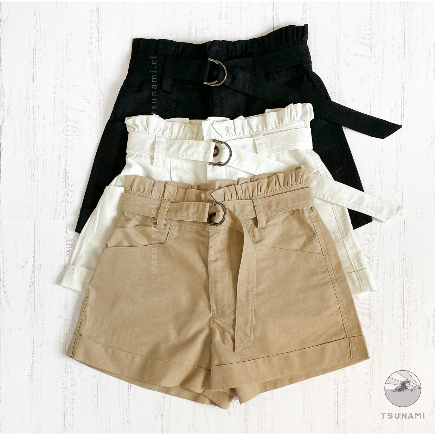 Short con cinturón