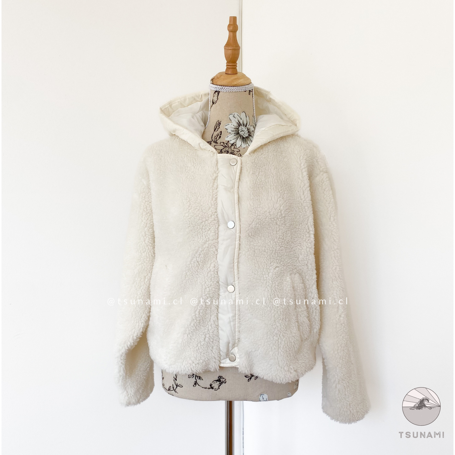 Chaqueta teddy con gorro