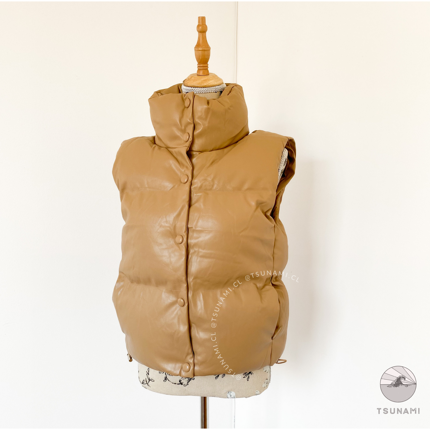 Puffer ecocuero sin mangas