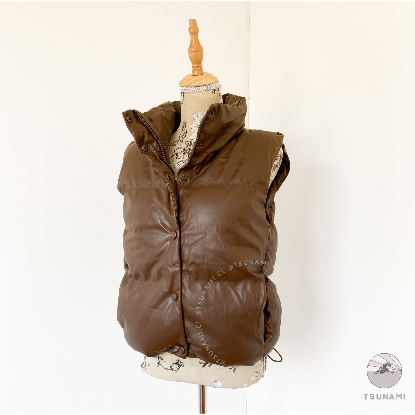 Puffer ecocuero sin mangas