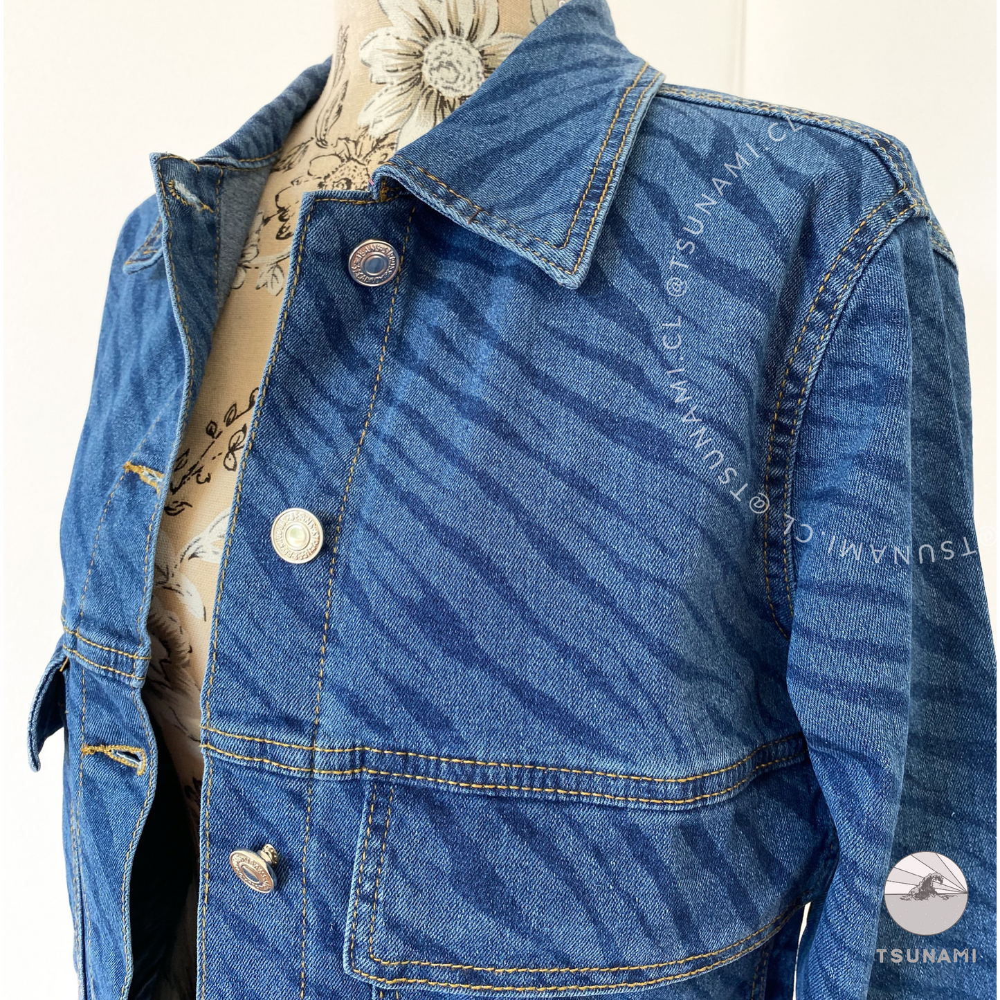 Chaqueta cebra de mezclilla