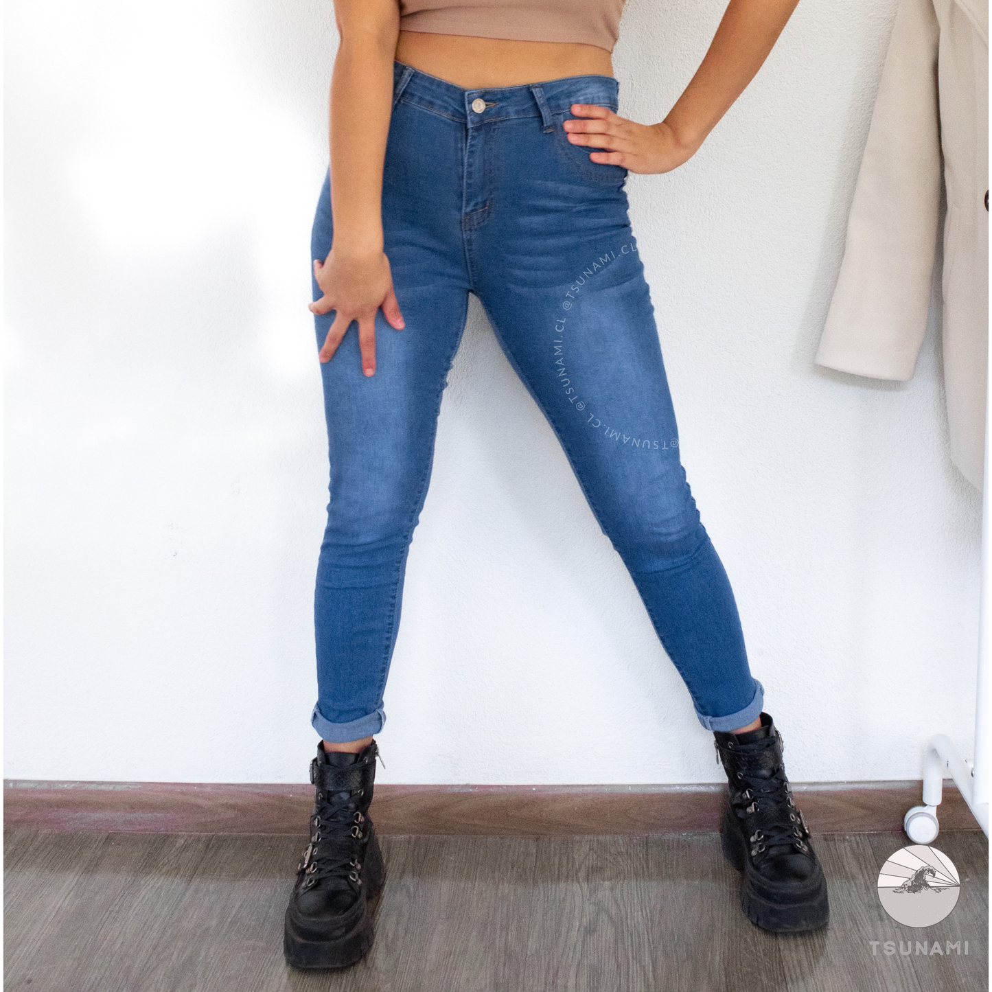 Skinny con botón