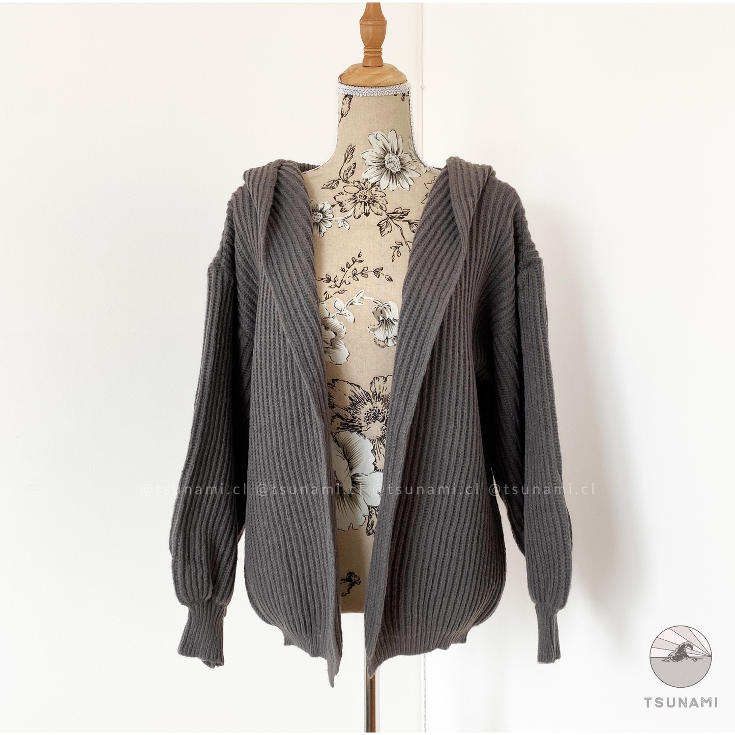 Cardigan con gorro