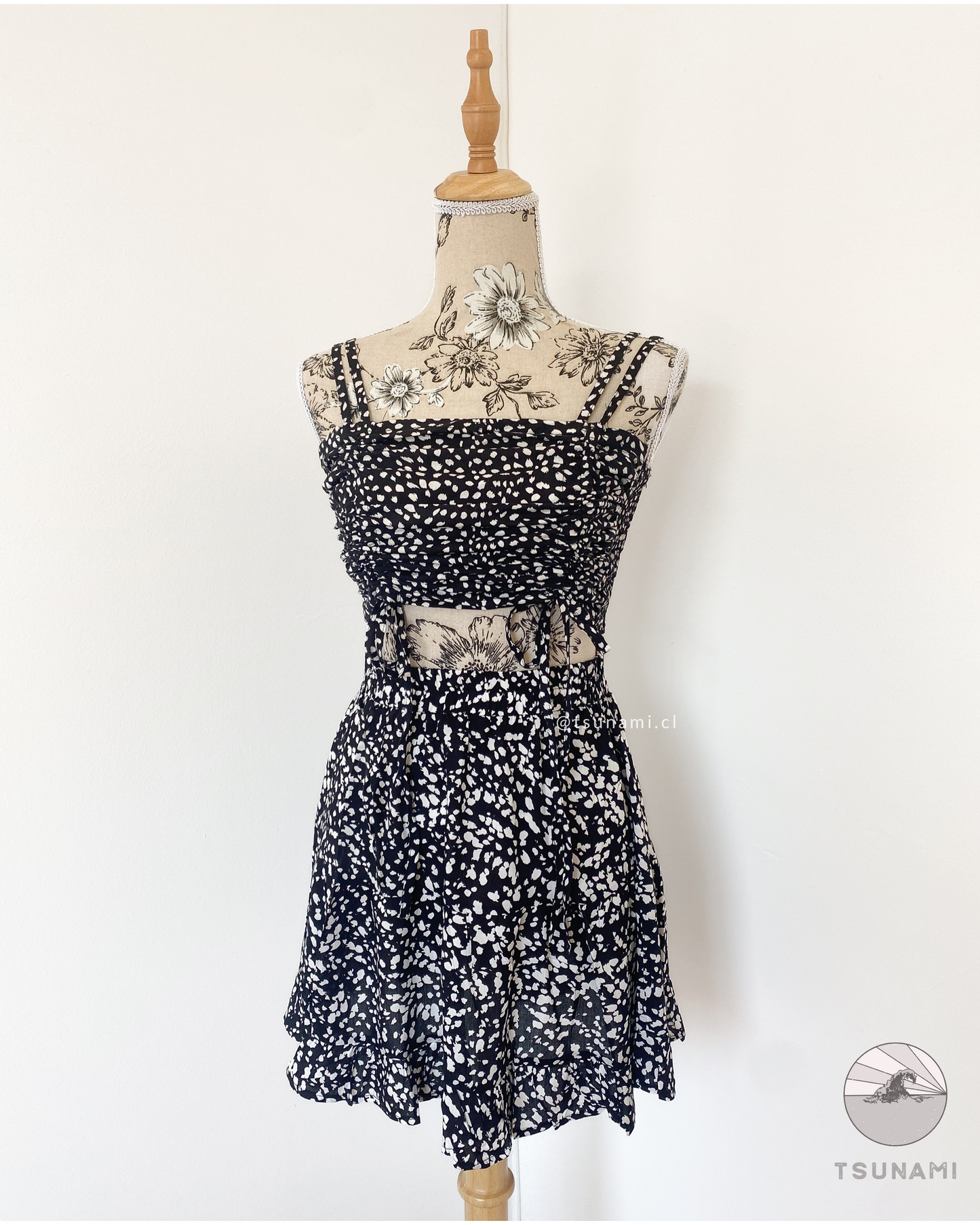 Conjunto floreado top + falda