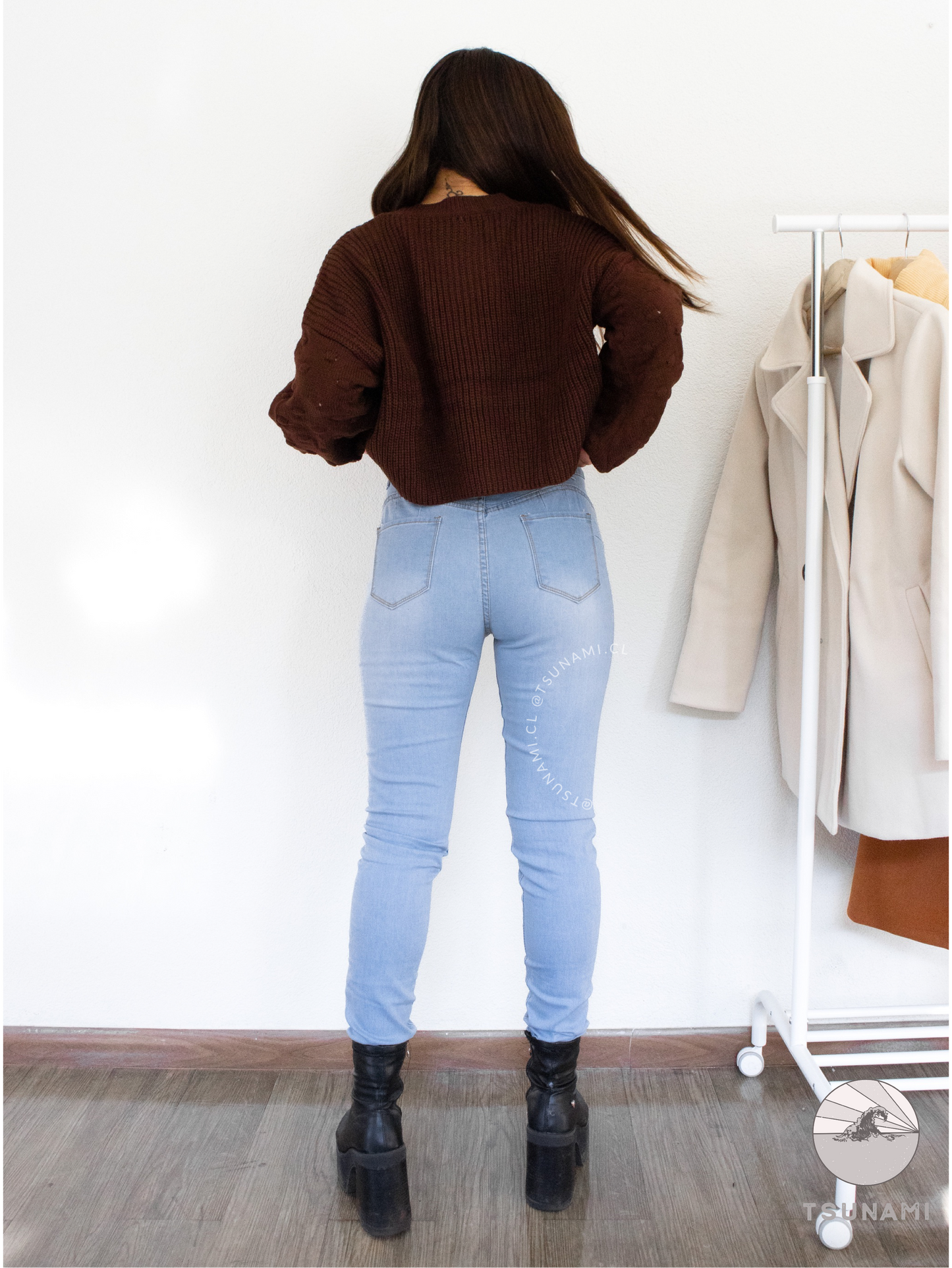 Skinny con botón