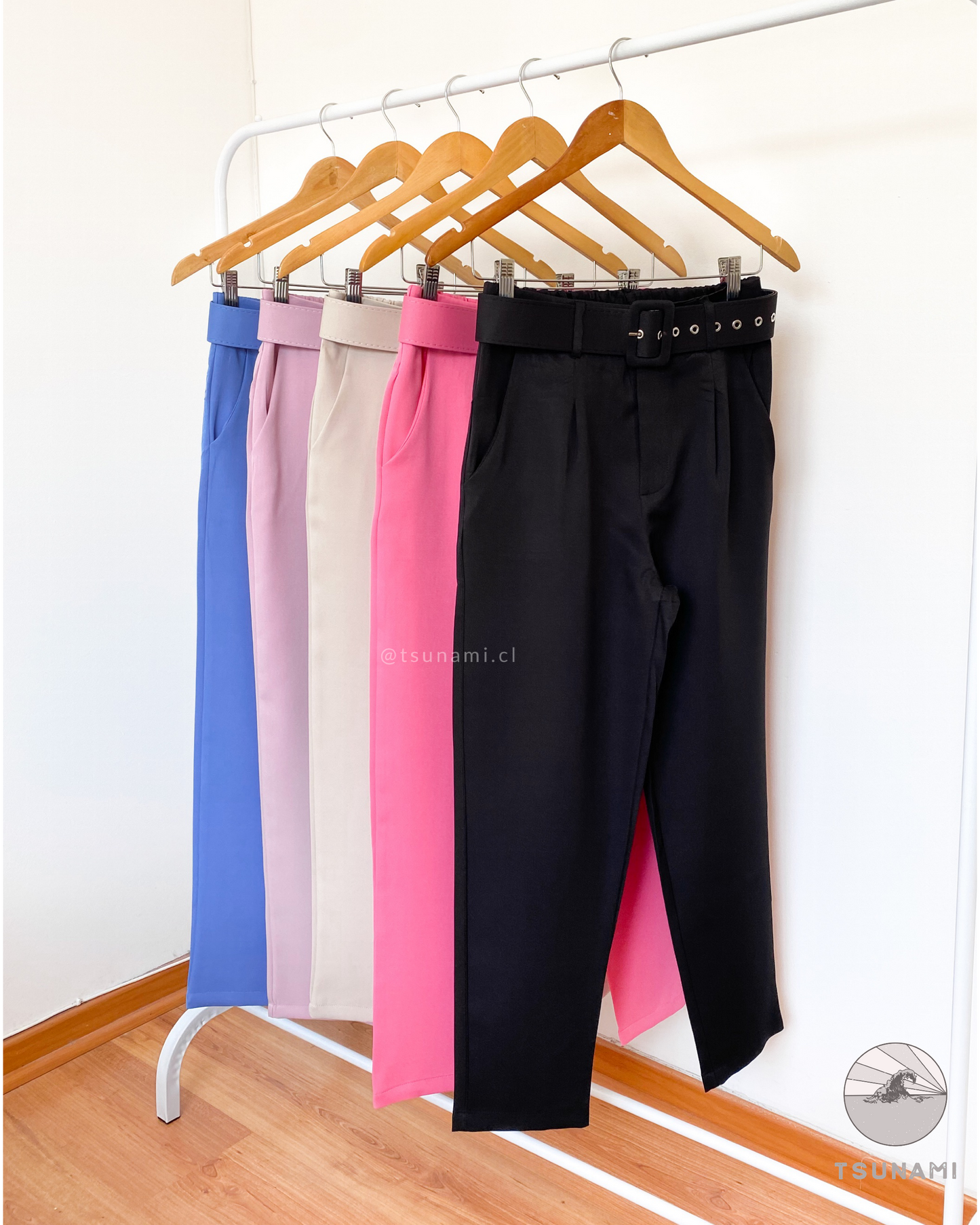 Pantalón sastrero con cinturón