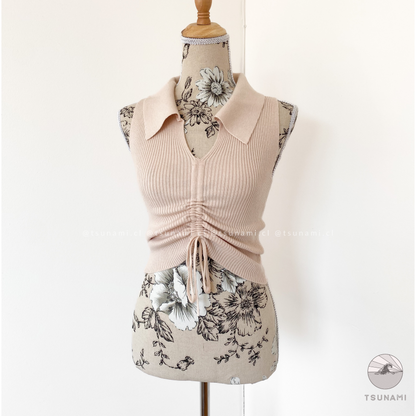 Top recogido con cuello