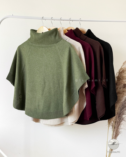 Poncho Suéter Roble | Poncho Cuello Alto con Botones