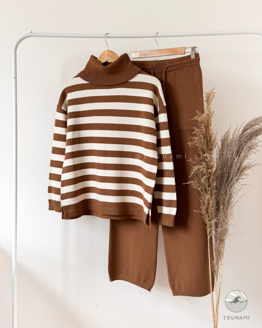 Conjunto Avellana | Conjunto tejido cuello alto a rayas