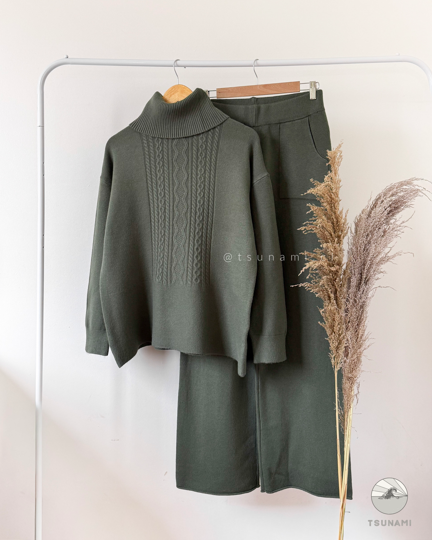 Conjunto Alerce | Conjunto tejido cuello alto con pantalón