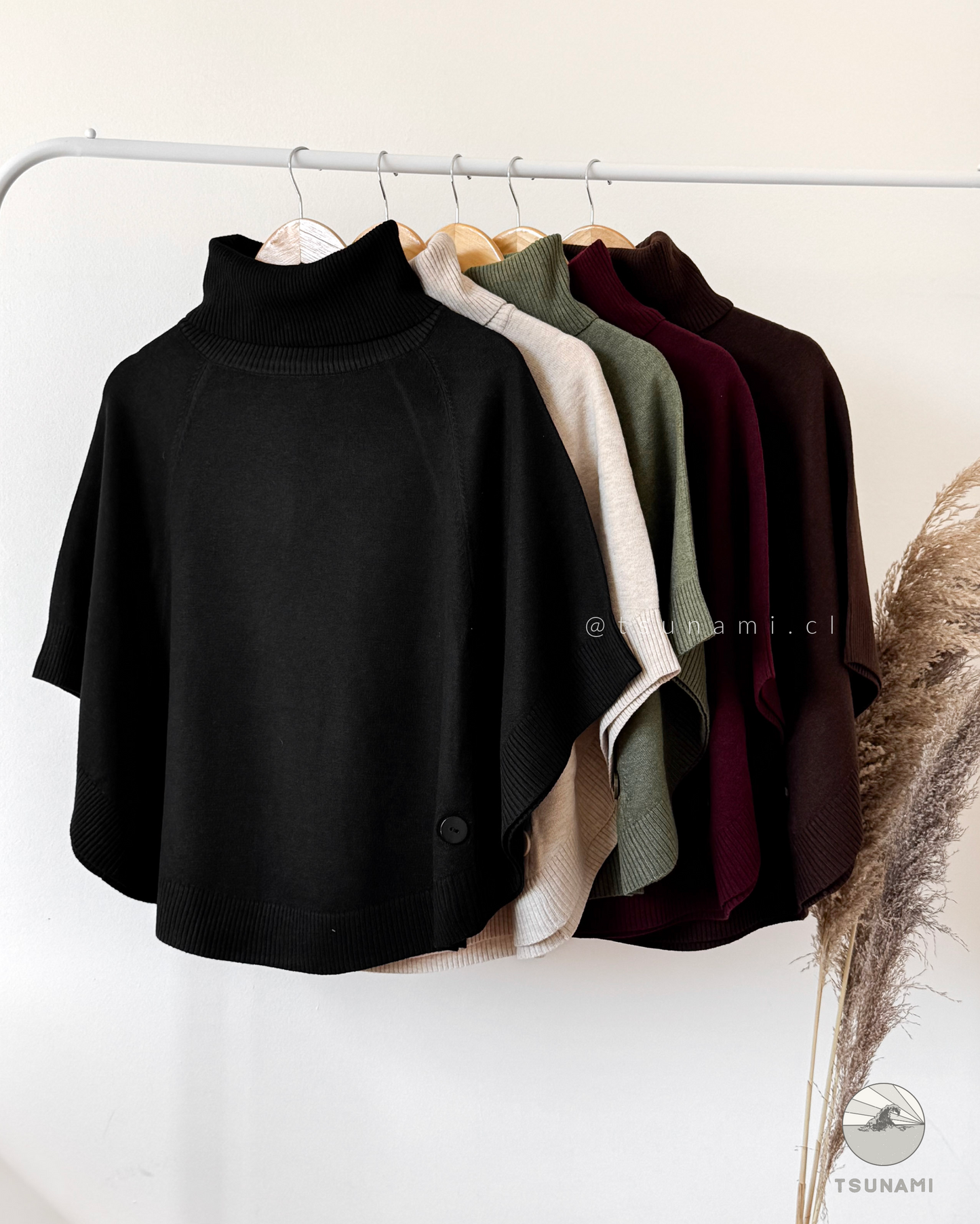 Poncho Suéter Roble | Poncho Cuello Alto con Botones