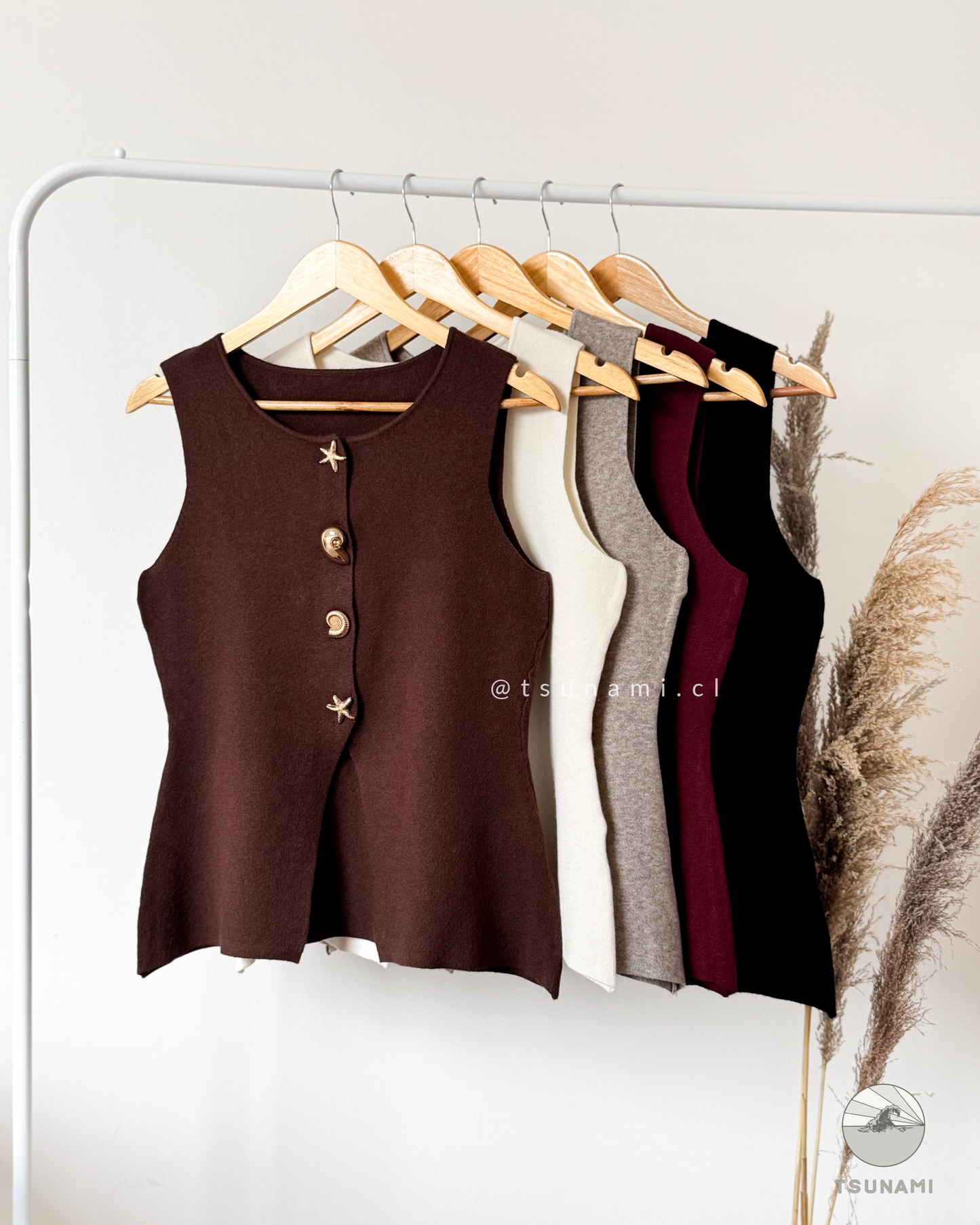 Vest Laurel | Vest tejido con botones dorados