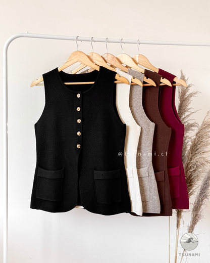 Vest Acacia | Vest tejido con botones dorados y bolsillos