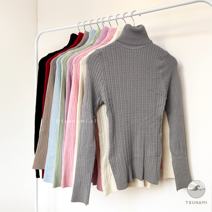 Beatle trenzado con cuello alto