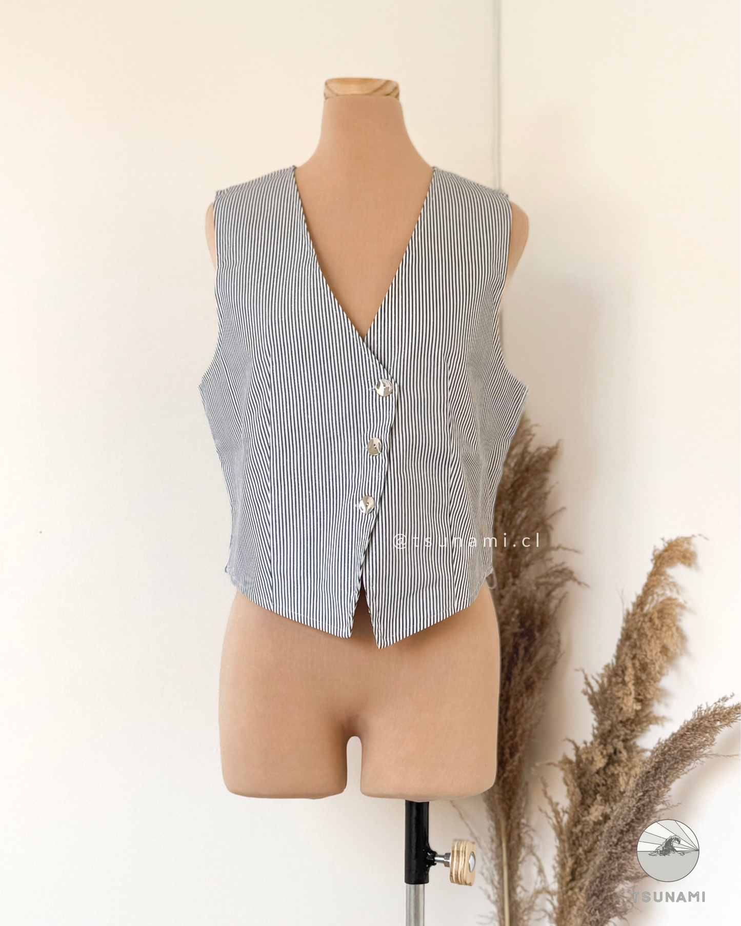 Vest con lineas y brillitos