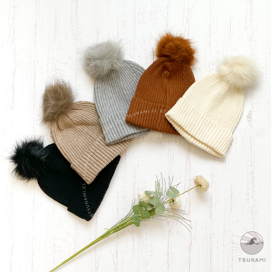 Gorro de lana con pompón